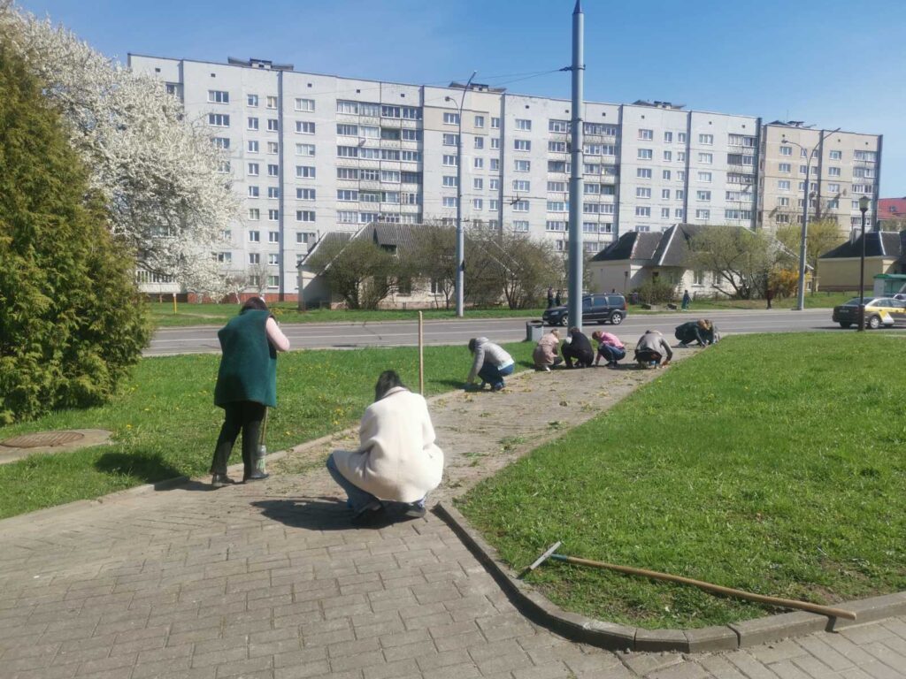 Супрацоўнікі ўстановы «Дзяржаўны архіў Гродзенскай вобласці» прынялі ўдзел у правядзенні рэспубліканскага суботніка