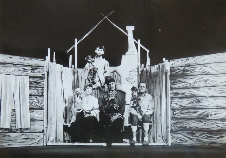 Спектакль «Чортаў скарб» на сцене Гродненского областного театра кукол. г.Гродно. 1991 г.
