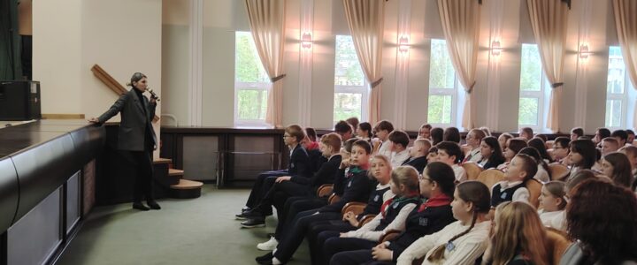 Показ документального фильма «История Великой Победы» в ГУО «Гимназия № 10 имени Митрополита Филарета (Вахромеева) г. Гродно»